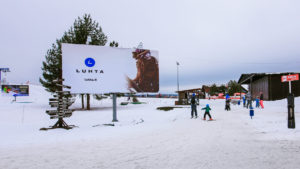 Наружная реклама на горнолыжном курорте Волен