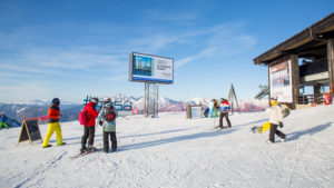 Размещение рекламы на digital-экранах от рекламного агентства IQ на горнолыжных курортах Сочи