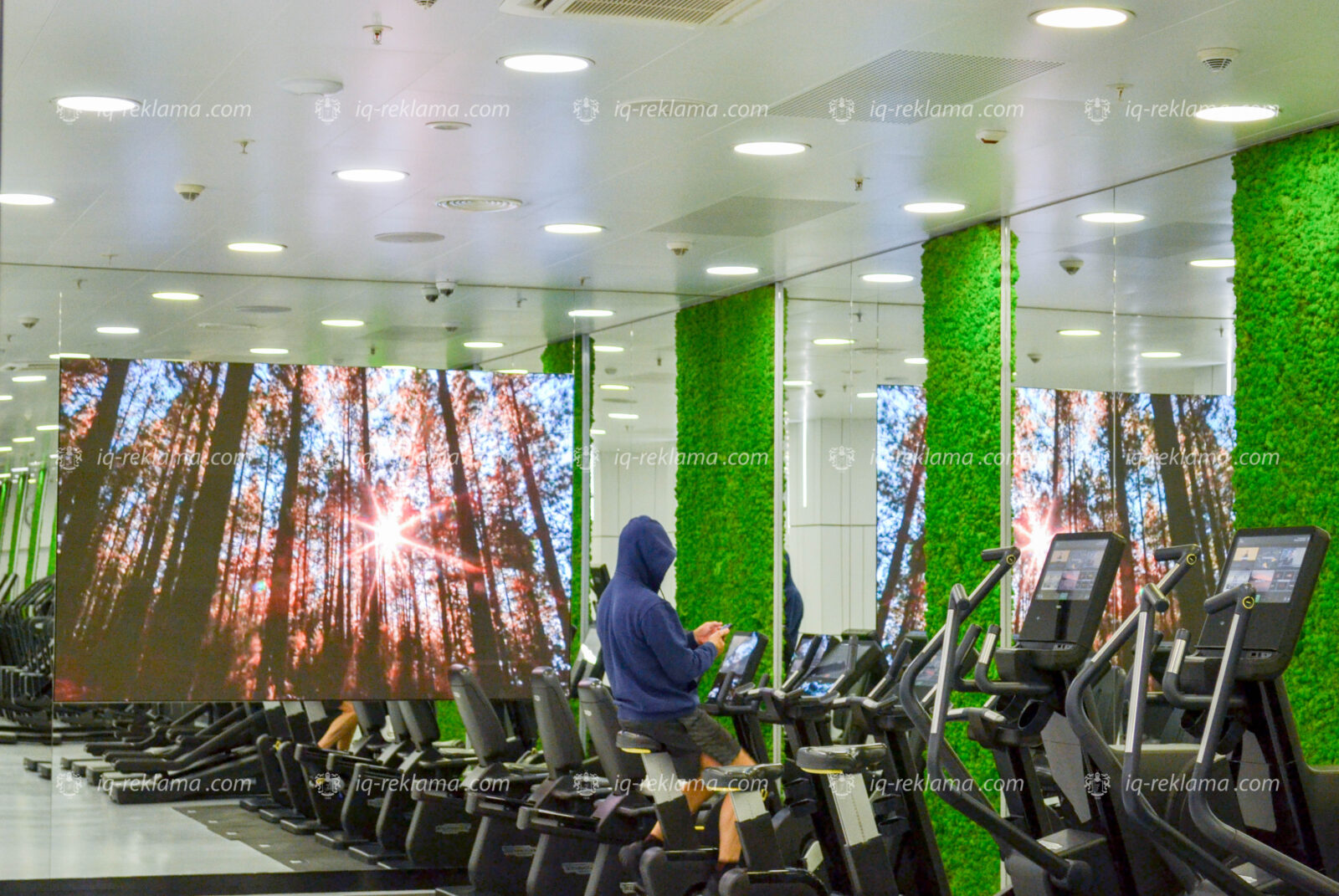 Реклама в фитнес-клубе Radisson Collection Fitness & SPA – наружная, индор и BTL